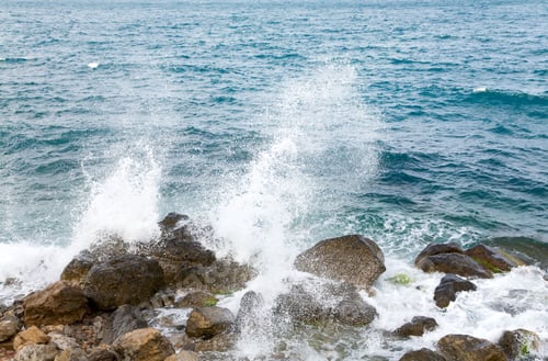 Preview: Stony Sea Coastline And Wave With Splashes