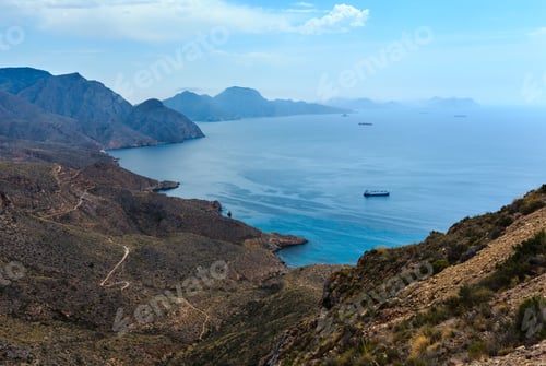 Vorschau: Sommerküste des Mittelmeers. Blick von oben vom Kap Tinoso (Cartagena, Spanien
).