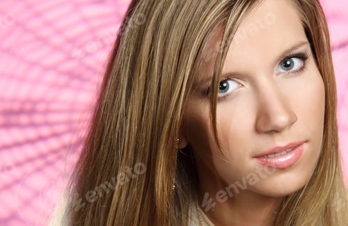 Preview: Beautiful Woman With Evening Make-Up. Jewelry And Beauty. Fashion Photo
