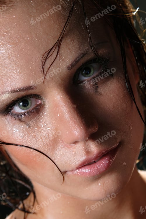 Preview: Portrait Of A Young Girl In The Rain