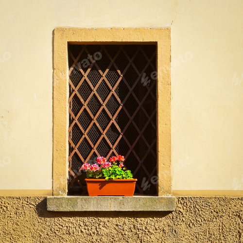 Preview: Italian Window Decorated With Fresh Flowers