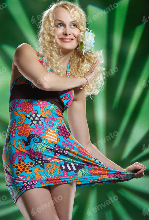 Preview: Active, Beautiful Girl In The Studio Shooting
