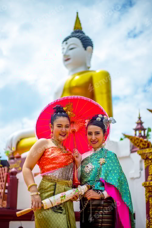 Preview: Pretty Thai Women In The Northern Thailand Traditional Dress With Colourful Robe (The Robe Print