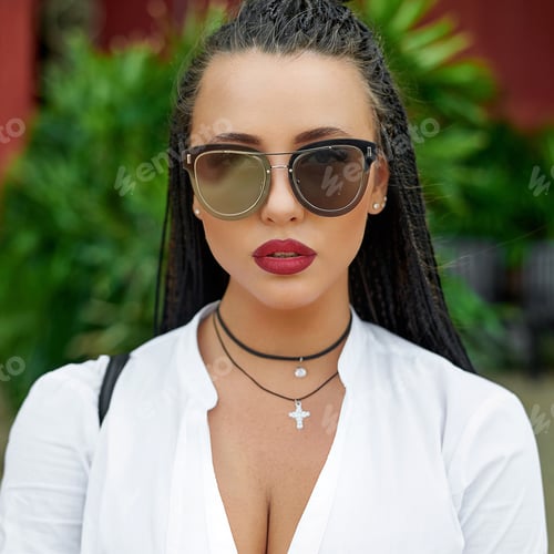 Preview: Closeup Fashion Beautiful Woman Portrait