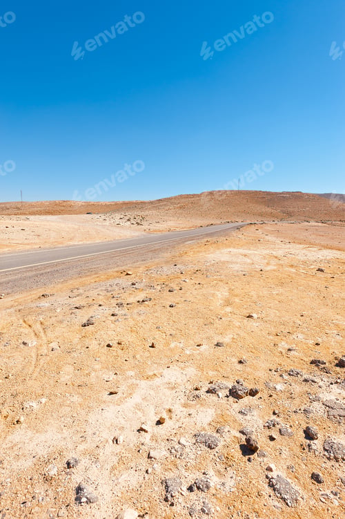 Preview: Winding Asphalt Road In The Negev Desert In Israel