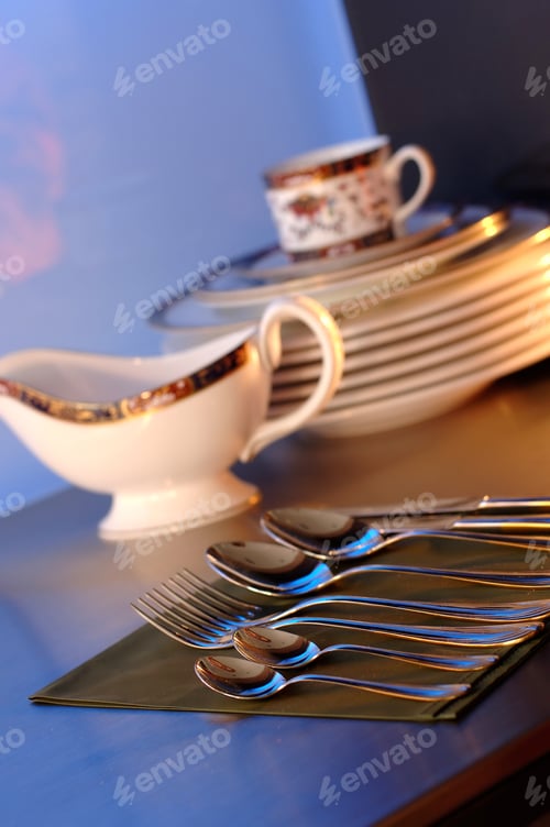 Preview: Spoons And Plates In The Kitchen