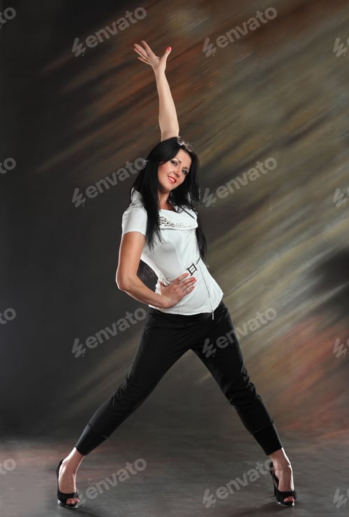 Preview: Active Model With A Beautiful Figure In Full Growth, Fashionable Clothes, Photoshoot