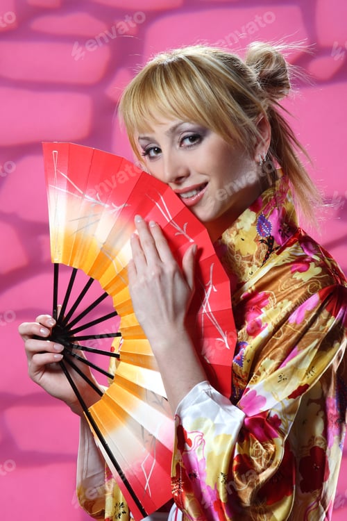 Preview: Kimono And A Fan At A Beautiful Girl
