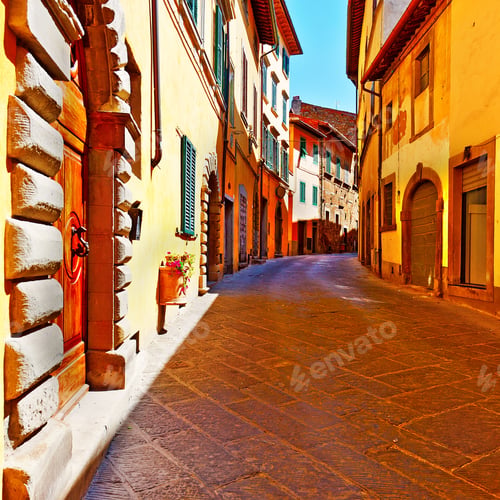 Preview: Narrow Alley With Old Buildings In Italian City