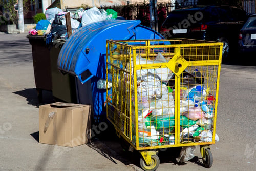 Preview: Garbage Cans For Municipal Solid Waste And Iron Mesh For Plastic Waste For Recycling In The City