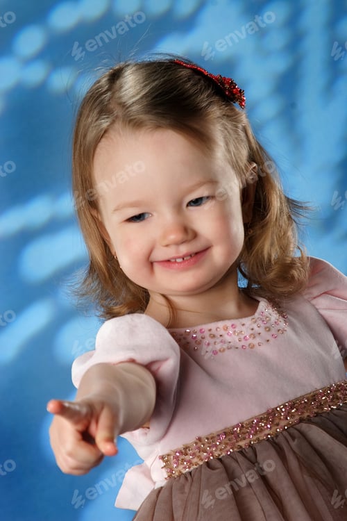 Preview: Beautiful Little Girl In Studio