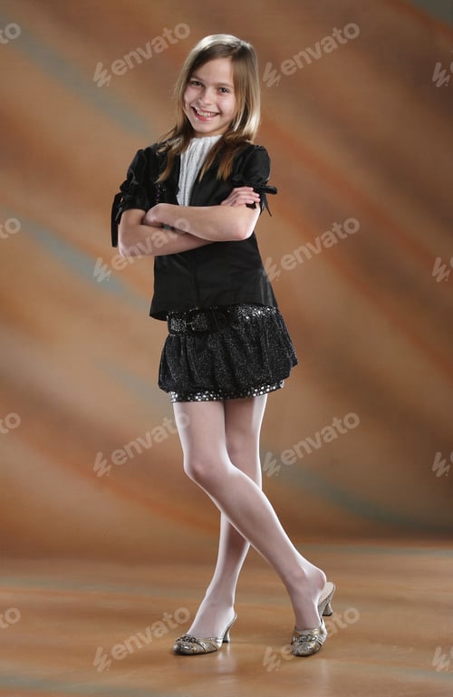 Preview: Active, Beautiful Girl In The Studio Shooting