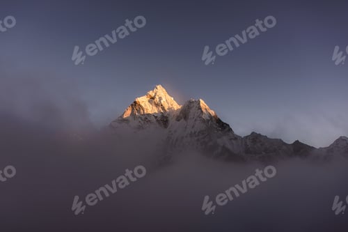 Vorschau: Ama-Dablam