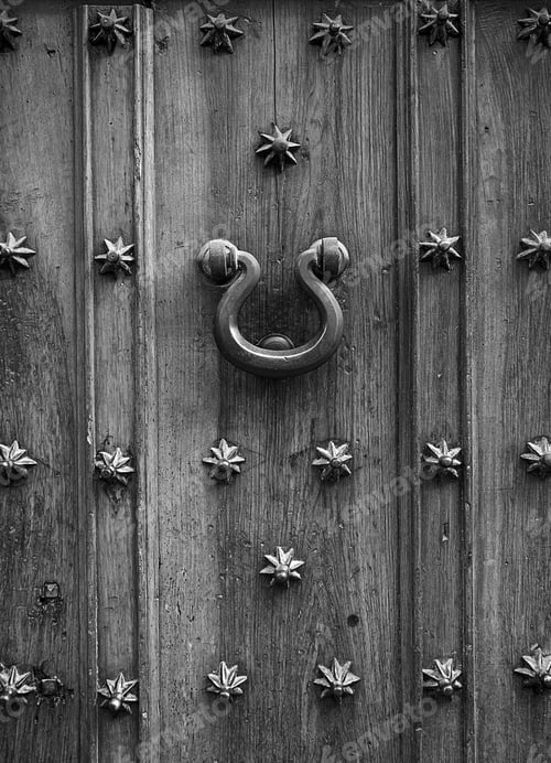Preview: Ancient Medieval Wooden Door, Detail Of A Historical Wooden Door, Metal Knocker