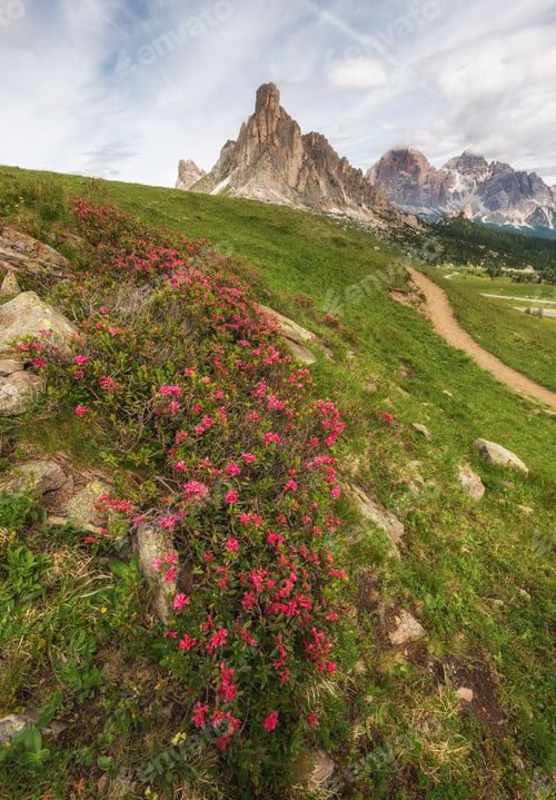 Preview: Mountain Scenery At Pass Giau In The Italian Dolomites