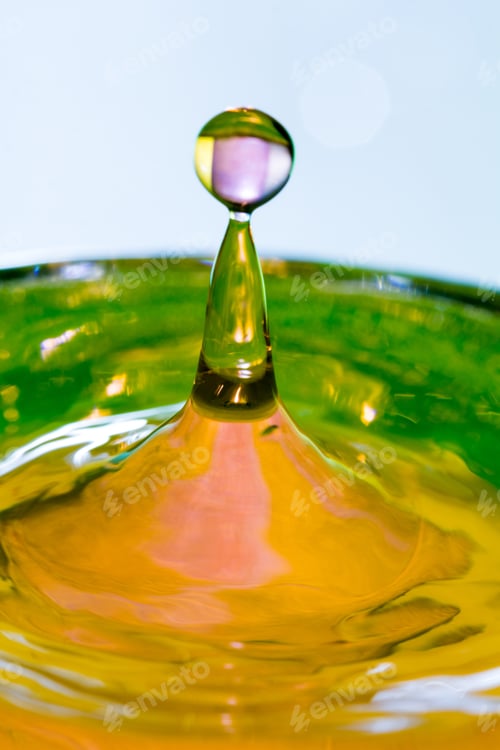 Preview: Colorful, Abstract Composition With Water And Water Drops