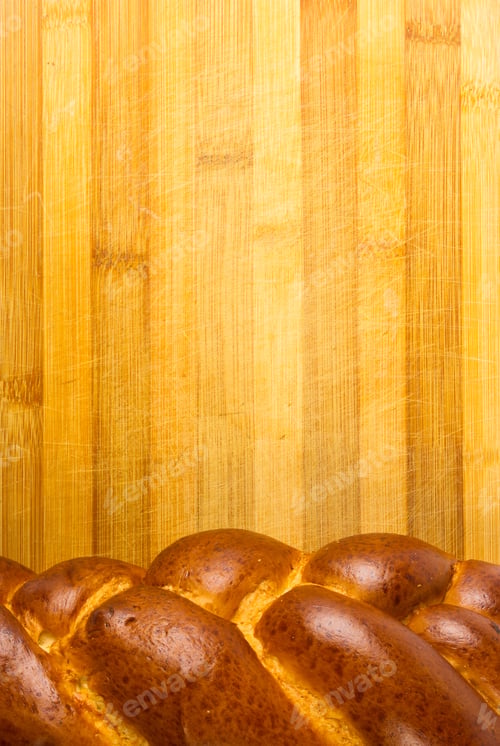Preview: Chunks Large Braided Loaf On Wooden Background