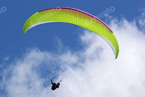 Preview: Paraglider Flying Wing