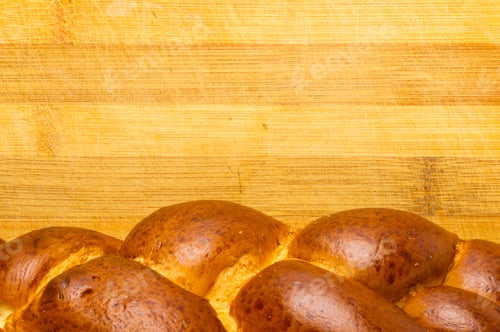 Preview: Chunks Large Braided Loaf On Wooden Background