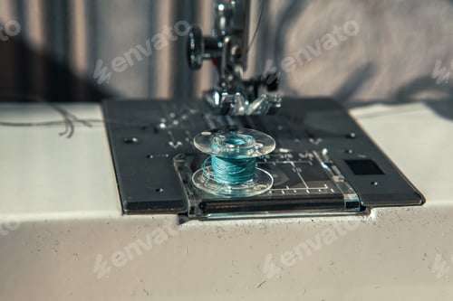 Preview: Sewing Machine And Spool With Thread