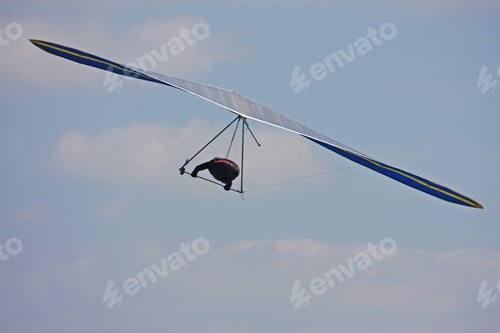 Preview: Hang Glider Flying