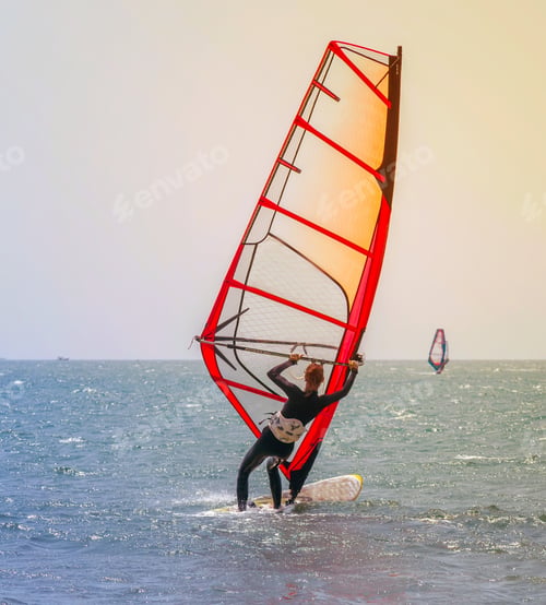 Preview: Extreme Sports Windsurfing Women In The Summer