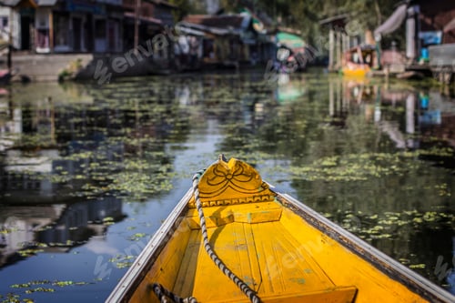 Preview: Nose Of The Wooden Boat On The Water Of Dal Lake In Srinagar, Kashmir, India
