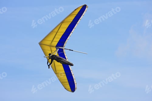 Preview: Hang Glider Flying