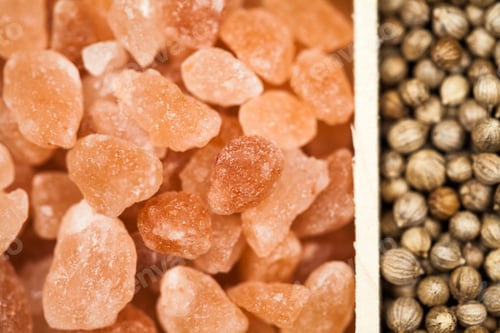 Preview: Spices In A Wooden Box: Himalayan Salt And Coriander