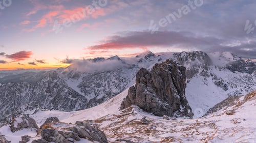 Preview: Vivid And Magnificent Sunset In The Mountains.