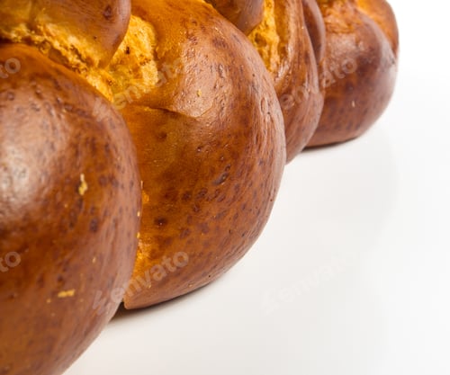 Preview: Chunks Large Braided Loaf On White Background