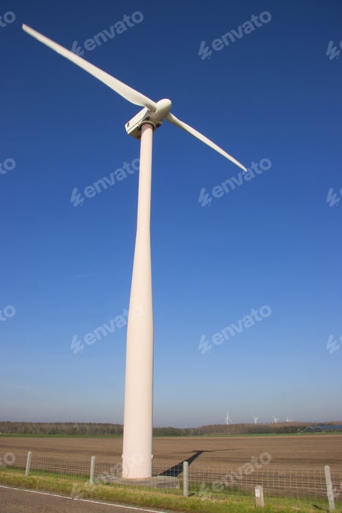 Preview: Turning Windmill, On Farmland Making Clean Energy