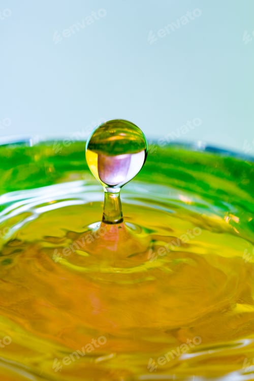 Preview: Colorful, Abstract Composition With Water And Water Drops