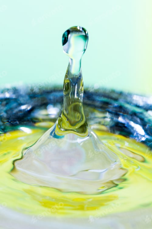Preview: Colorful, Abstract Composition With Water And Water Drops