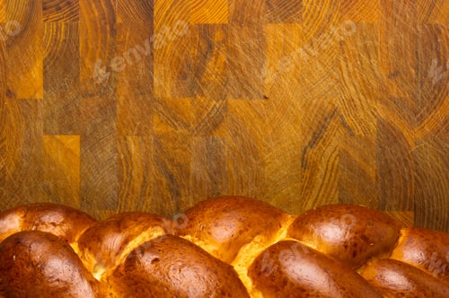 Preview: Chunks Large Braided Loaf On Wooden Background