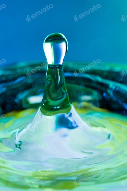 Preview: Colorful, Abstract Composition With Water And Water Drops