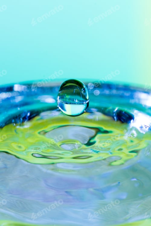 Preview: Colorful, Abstract Composition With Water And Water Drops