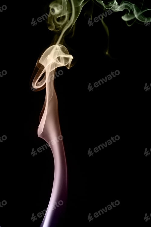 Vista previa: Smoke Shapes On Black Background