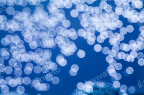 Visualização: Fundo abstrato com bokeh. Luzes e sombras desfocadas, luzes de Natal