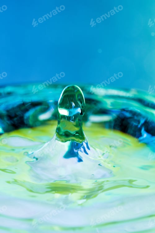 Preview: Colorful, Abstract Composition With Water And Water Drops