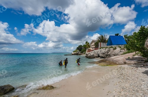 Preview: Views Around The Caribbean Island Of Curacao