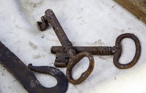 Preview: Old Rusty Keys, Security Detail And Lock