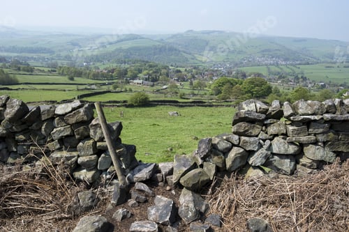 Preview: Damaged Stone Wall Derbyshire Landscape