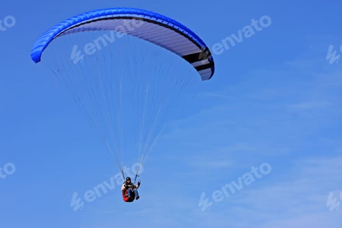 Preview: Paraglider