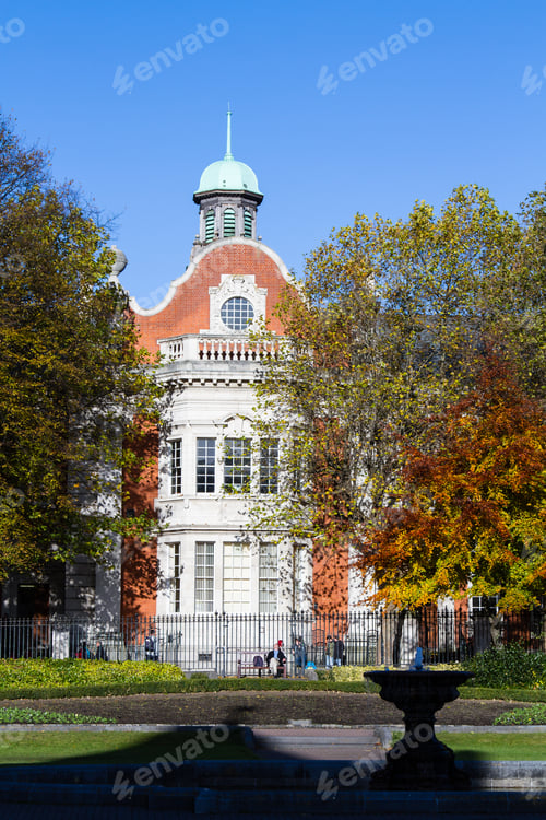 Preview: Park Near St.Patrick'S Cathedral In Dublin, Ireland