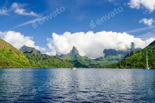 Preview: Tropical Beach In Moorea, French Polynesia