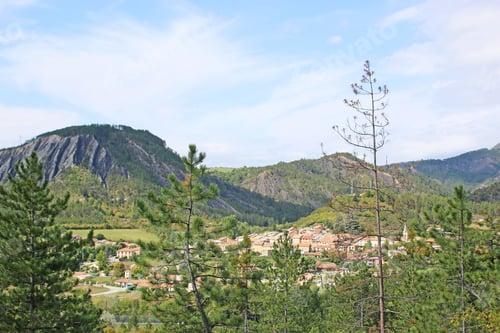Preview: Motte Du Caire In Thr French Alps