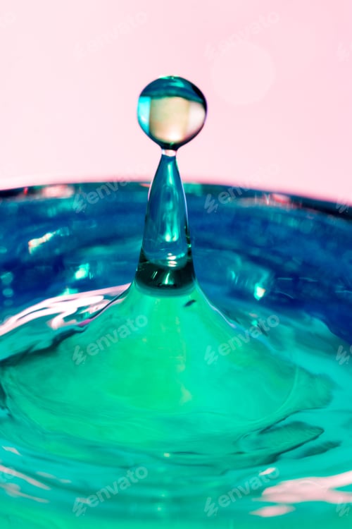 Preview: Colorful, Abstract Composition With Water And Water Drops