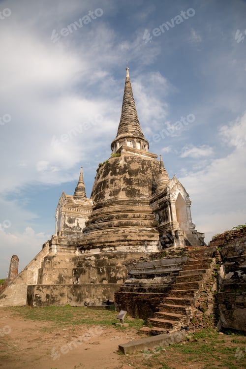 Preview: Old Beautiful Thai Temple Wat Mahathat, Ayutthaya Historical Park, Ayutthaya, Thailand