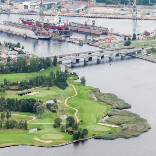 Preview: Aerial View Over The Golf Course And Shipyard